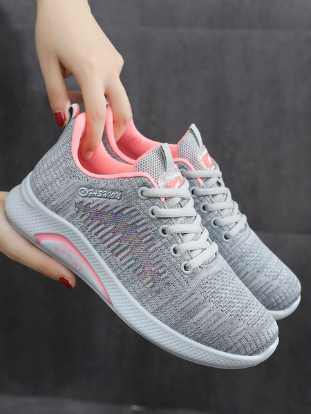 Αθλητικά και casual  παπούτσια με κορδόνια και κεντήματα