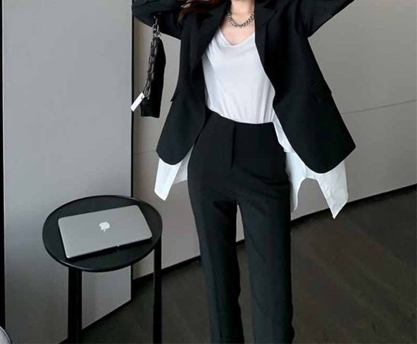 Γυναικείο κομψό σακάκι - μακρύ μοντέλο