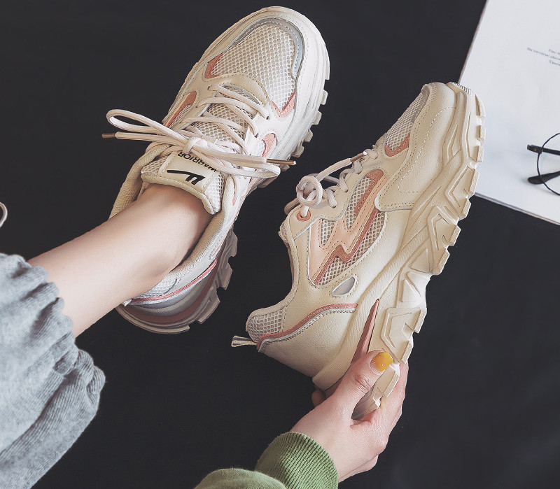 Νέο μοντέλο γυναικεία αθλητικά παπούτσια με τραχιά σόλα και κορδόνια