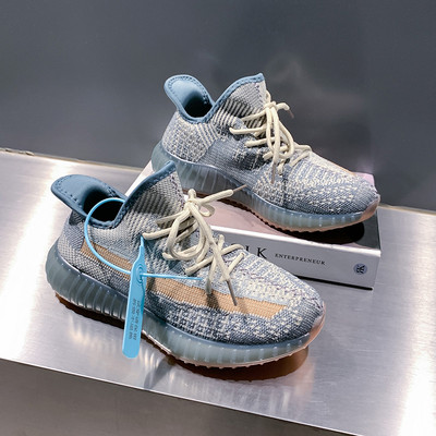 Jauns sieviešu elpojošo kedu modelis ar šņorēm vairākās krāsās