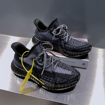 Jauns sieviešu elpojošo kedu modelis ar šņorēm vairākās krāsās