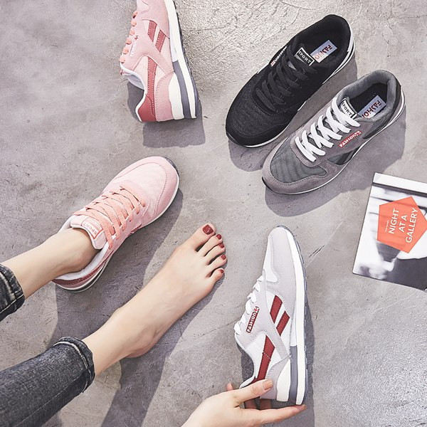 Νέο μοντέλο γυναικεία αθλητικά παπούτσια με επίπεδη σόλα και κορδόνια σε διάφορα χρώματα