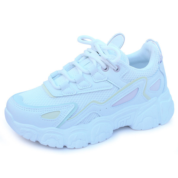 Adidași de damă cu talpă aspră și șireturi