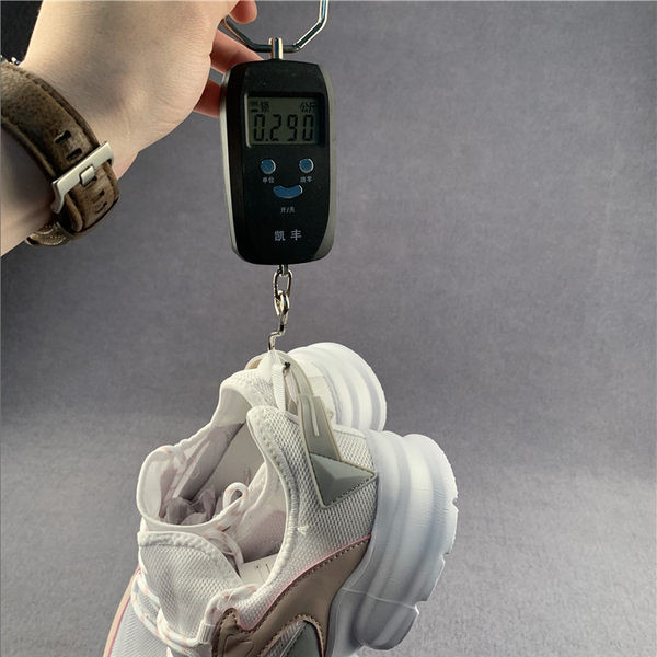 Adidasi de dama cu talpa aspra