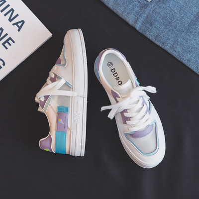 Jauns sieviešu kedu modelis ar šņorēm un krāsainu zoli