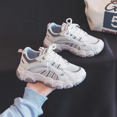 Jauns sieviešu kedu modelis ar šņorēm un rupju zoli divās krāsās