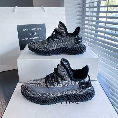 Γυναικεία αθλητικά παπούτσια με κορδόνια