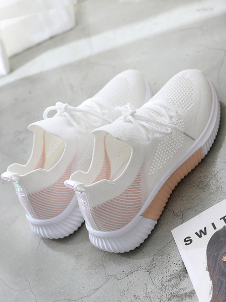 Νέο μοντέλο αθλητικά παπούτσια από ύφασμα και κορδόνια