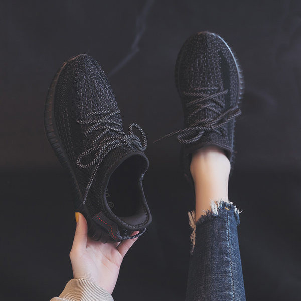 Νέο μοντέλο γυναικεία υφασμάτινα παπύτσια  με κορδόνια και επίπεδη σόλα