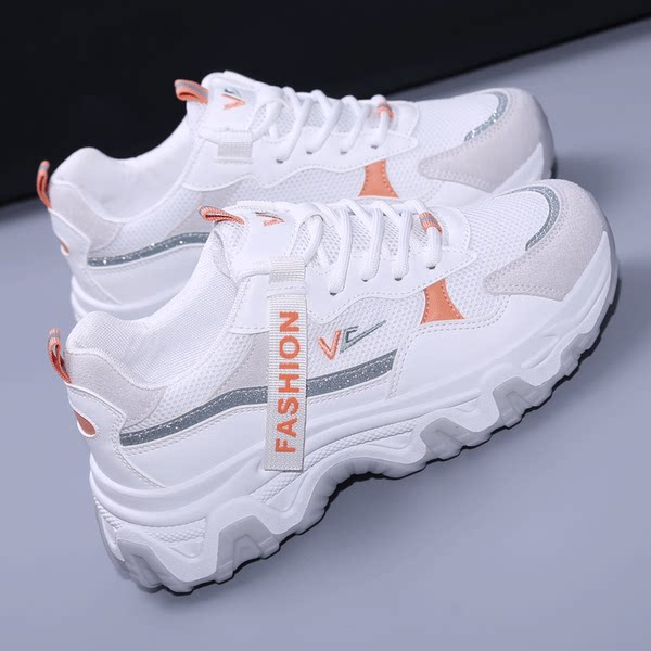 Sieviešu kedas ar sietu un mežģīnēm - vairākas krāsas