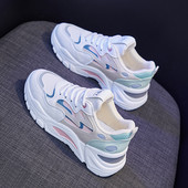 Casual αθλητικά παπούτσια για γυναίκες από οικολογικό δέρμα και υφάσματα με τραχιά σόλα