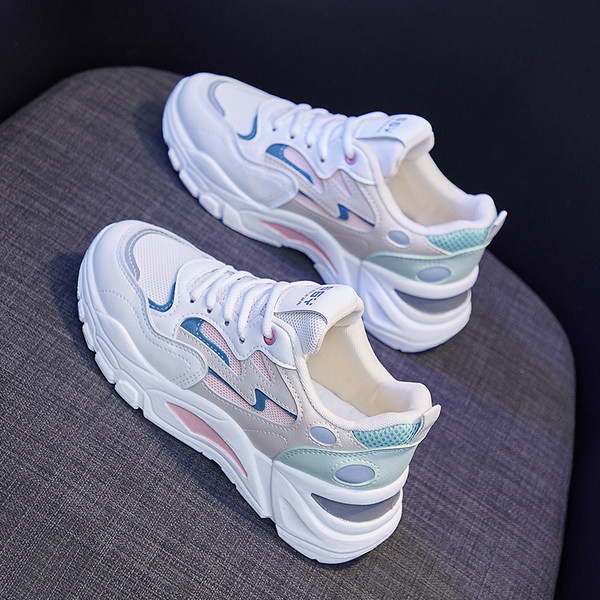 Casual αθλητικά παπούτσια για γυναίκες από οικολογικό δέρμα και υφάσματα με τραχιά σόλα