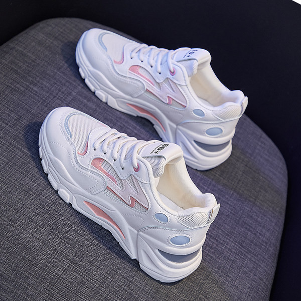 Casual αθλητικά παπούτσια για γυναίκες από οικολογικό δέρμα και υφάσματα με τραχιά σόλα