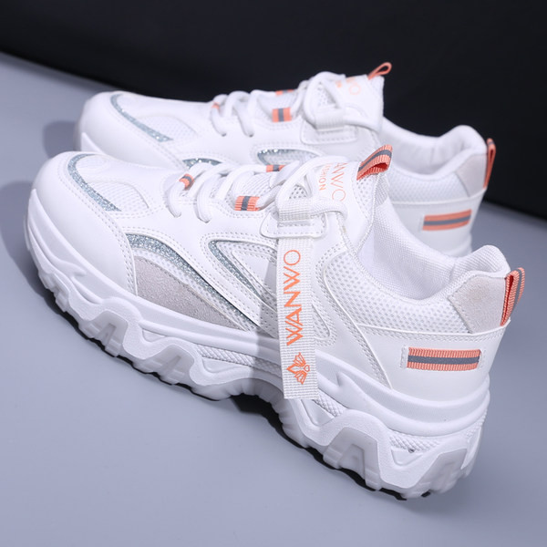 Γυναικεία αθλητικά παπούτσια με πλατφόρμα 4 cm - αναπνεύσιμα