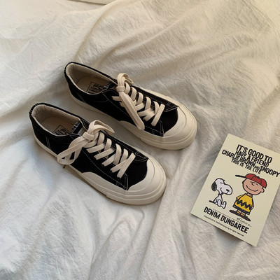 Γυναικεία casual αθλητικά παπούτσια με κορδόνια - σε δύο χρώματα