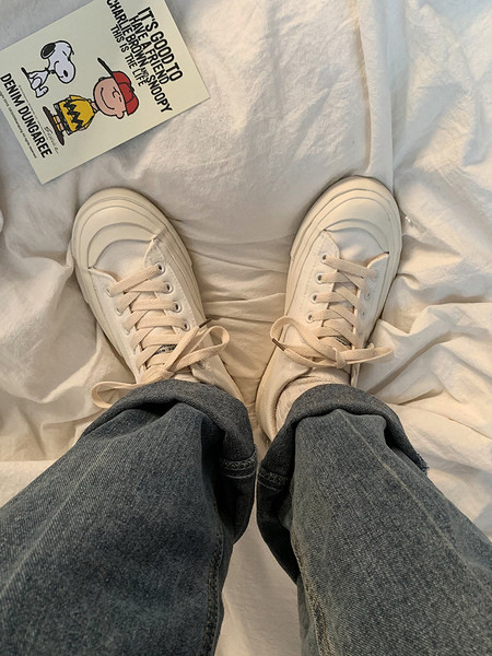 Γυναικεία casual αθλητικά παπούτσια με κορδόνια - σε δύο χρώματα