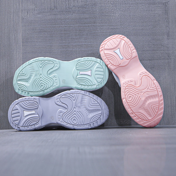 Νέο μοντέλο αθλητικά παπούτσια από δέρμα eco και ύφασμα 