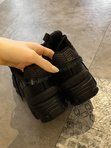 Adidasi casual dama, cu talpa aspra si sireturi in negru