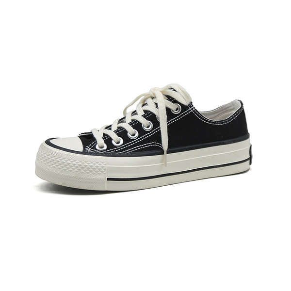 Casual αθλητικά παπούτσια με επίπεδη σόλα