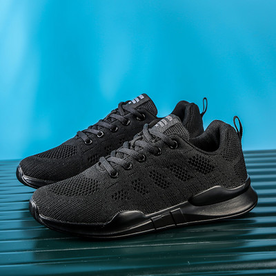 Sieviešu kedas no tekstila ar plakanu zoli - divi modeļi