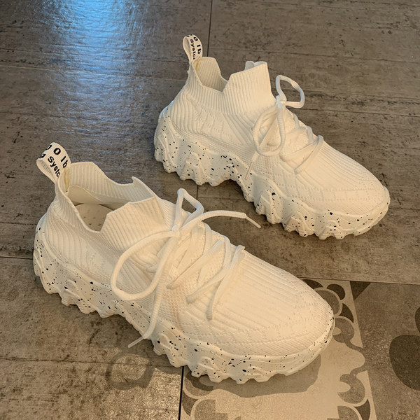 Γυναικεία casual παπούτσια με τραχιά σόλα με κορδόνια