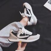 Γυναικεία μοντέρνα αθλητικά παπούτσια με κορδόνια κατάλληλα για το καλοκαίρι