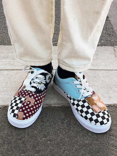 Γυναικεία χρωματιστά αθλητικά παπούτσια  με επίπεδη σόλα και κορδόνια