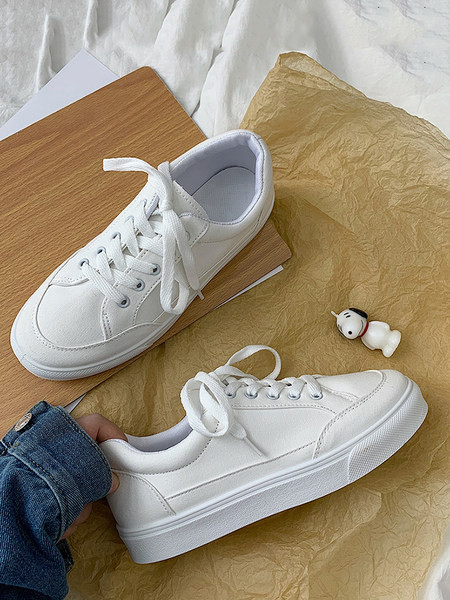 Γυναικεία κλασικά παπούτσια με κορδόνια και επίπεδη σόλα