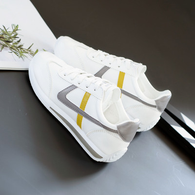 Μοντέρνα αθλητικά παπούτσια από δέρμα eco με κορδόνια