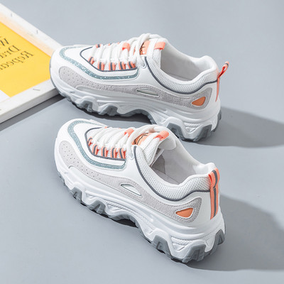 Νέο μοντέλο γυναικεία αθλητικά παπούτσια  από οικολογικό δέρμα με τραχιά σόλα