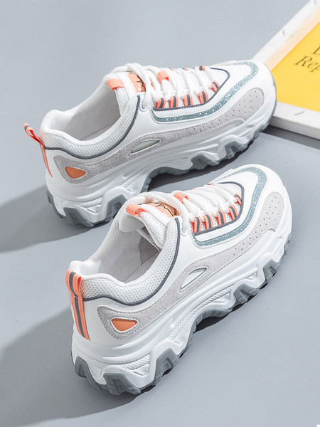 Νέο μοντέλο γυναικεία αθλητικά παπούτσια  από οικολογικό δέρμα με τραχιά σόλα