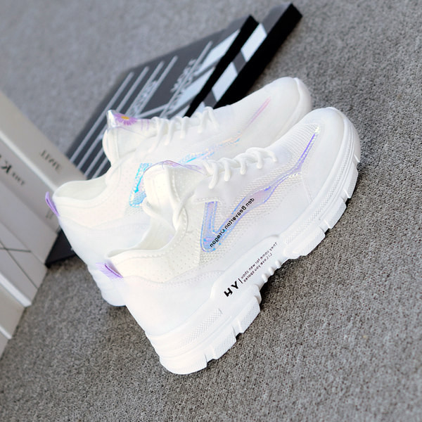 Νέο μοντέλο αθλητικά παπούτσια για γυναίκες με τραχιά σόλα