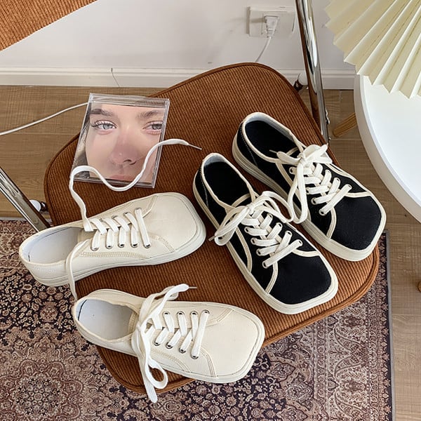 Casual αθλητικά παπούτσια με κορδόνια και επίπεδη σόλα