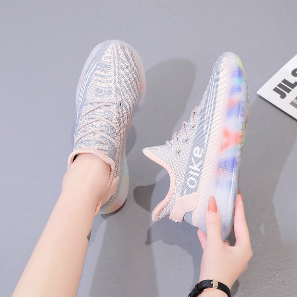 Γυναικεία αθλητικα παπούτσια με κορδόνια και επίπεδη σόλα