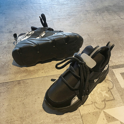 Γυναικεία αθλητικά παπούτσια διάφορα μοντέλα