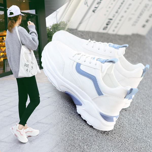 Γυναικεία αθλητικά παπούτσια από οικολογικό δέρμα με τραχιά σόλα