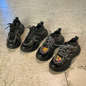 Γυναικεία αθλητικά  παπούτσια με τραχιά σόλα σε μαύρο χρώμα