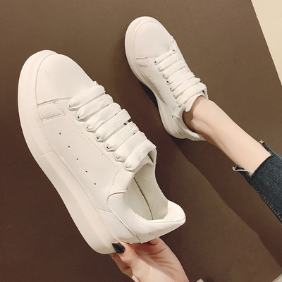 Sieviešu kedas tīrs modelis no eko ādas