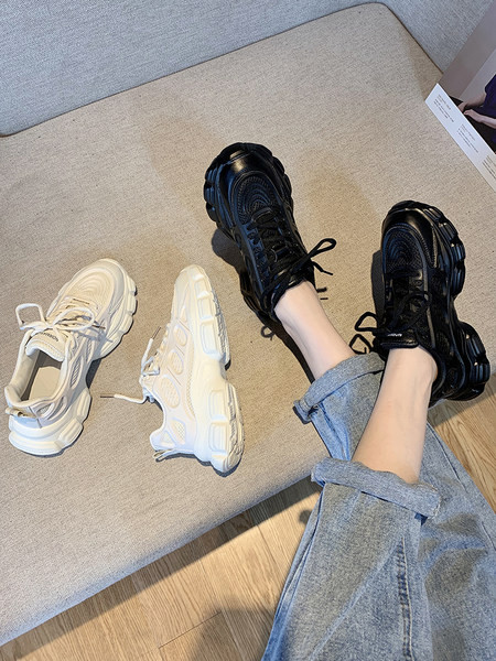 Γυναικεία casual αθλητικά παπούτσια με τραχιά σόλα - σε μαύρο και μπεζ χρώμα