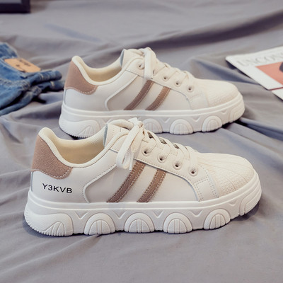 Λευκά, σπορ γυναικεία αθλητικά παπούτσια - κατάλληλα για την άνοιξη