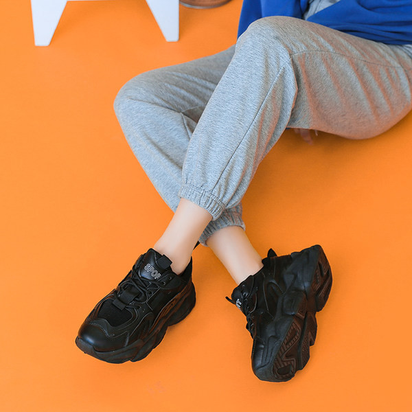 Γυναικεία αθλητικά παπούτσια άνοιξη-φθινόπωρο με τραχιά σόλα