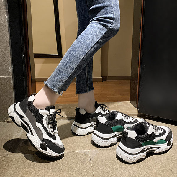 Σύγχρονα γυναικεία αθλητικά παπούτσια - διάφορα μοντέλα