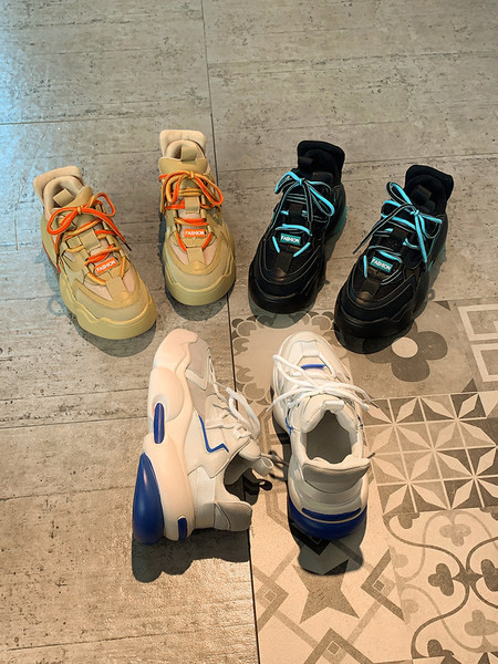 Casual γυναικεία αθλητικά παπούτσια με τραχιά σόλα - σε διάφορα χρώματα