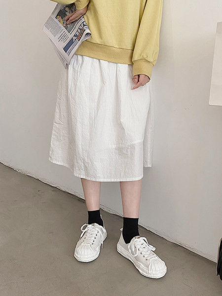 Casual αθλητικά παπούτσια με έμβλημα και κορδόνια για γυναίκες