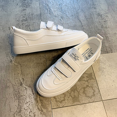 Γυναικεία αθλητικά παπούτσια με velcro και επίπεδη σόλα