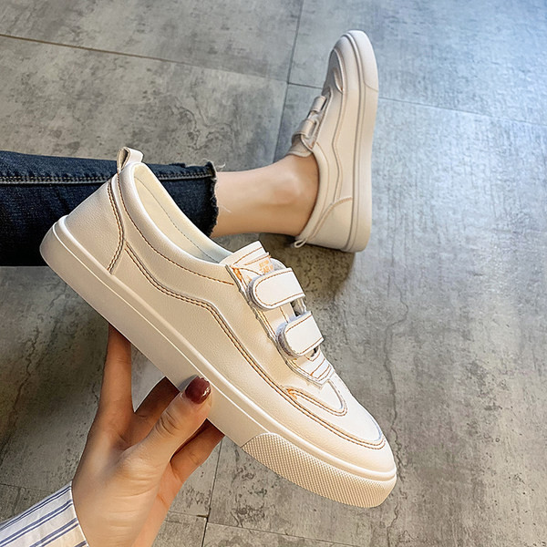 Γυναικεία αθλητικά παπούτσια με velcro και επίπεδη σόλα