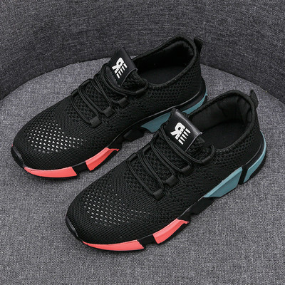 Αναπνεύσιμα γυναικεία αθλητικά παπούτσια με κορδόνια και επίπεδη σόλα