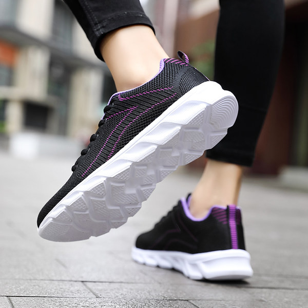 Ανοιξιάτικα γυναικεία αθλητικά παπούτσια από ύφασμα με επίπεδη σόλα