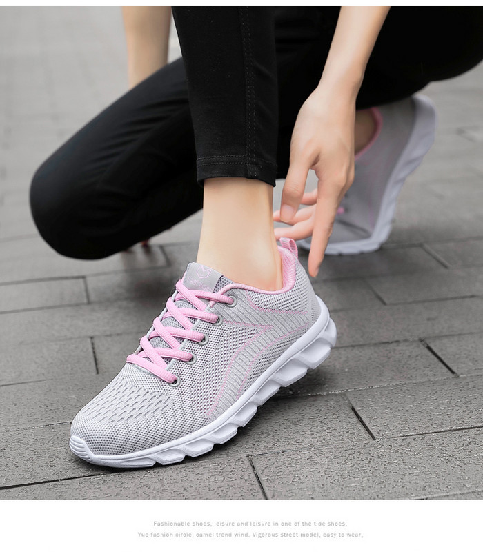 Ανοιξιάτικα γυναικεία αθλητικά παπούτσια από ύφασμα με επίπεδη σόλα