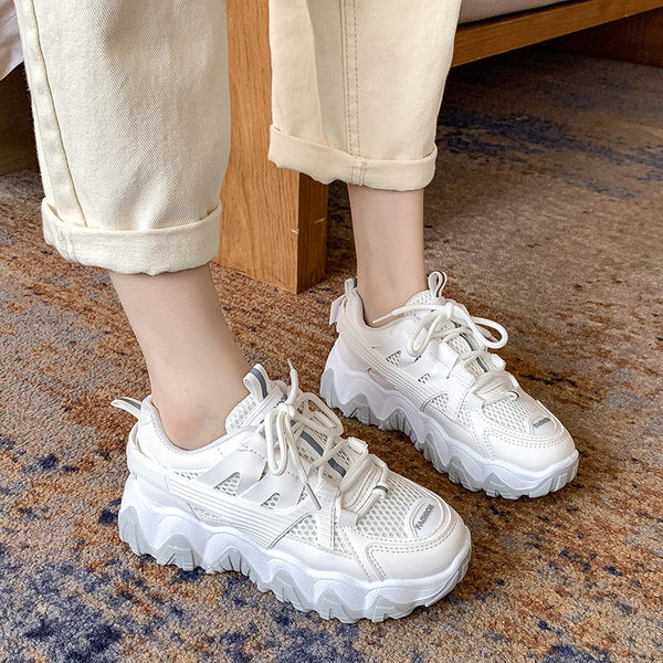 Νέο μοντέλο έκο δερμάτινα αθλητικά παπούτσια  με τραχιά σόλα